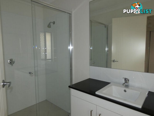 12 Ferngrove Street PIMPAMA QLD 4209