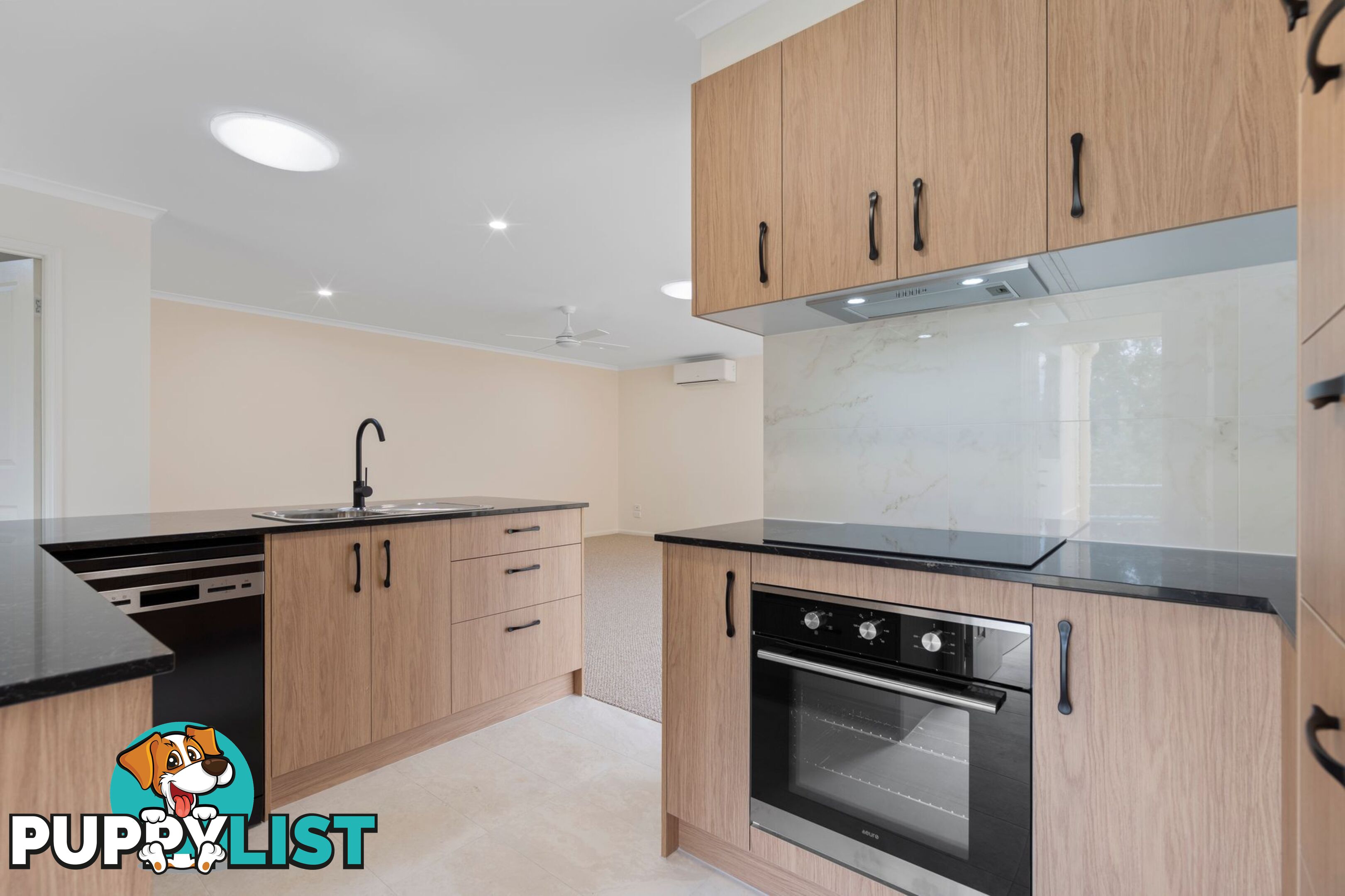 24/44 Helensvale Road HELENSVALE QLD 4212