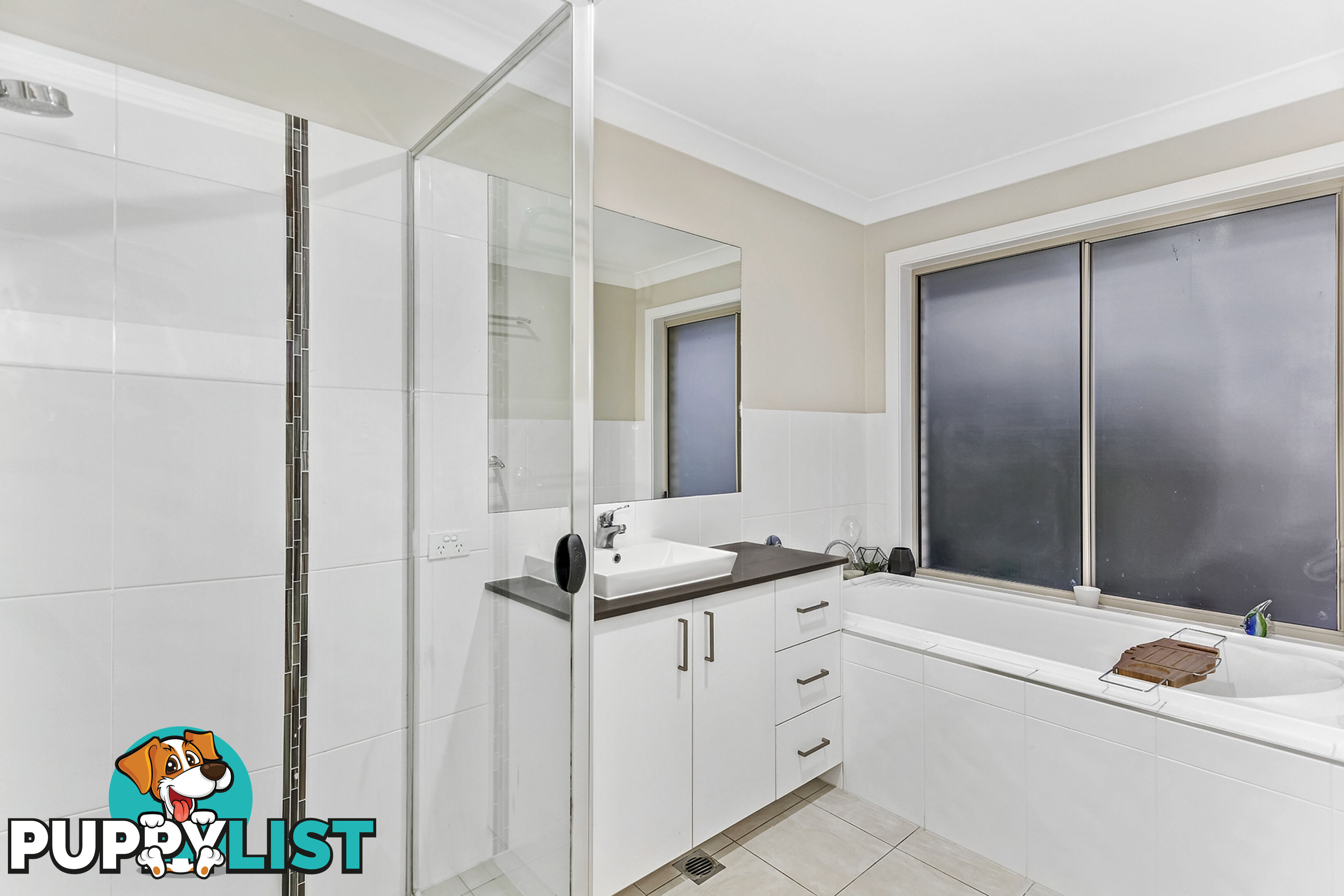 10 Rhodium Crescent HOPE ISLAND QLD 4212