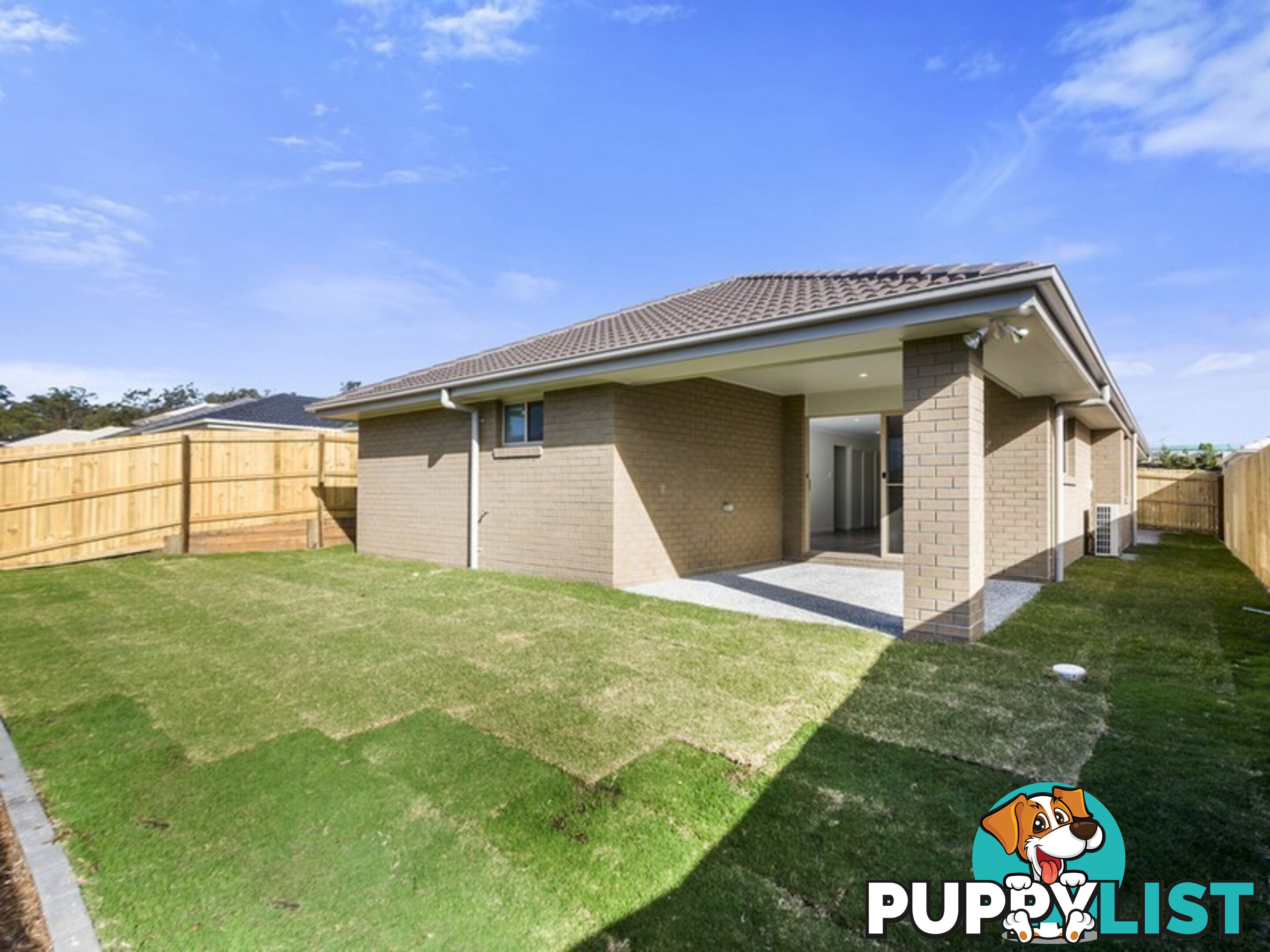 8 Maurie Pears Crescent PIMPAMA QLD 4209