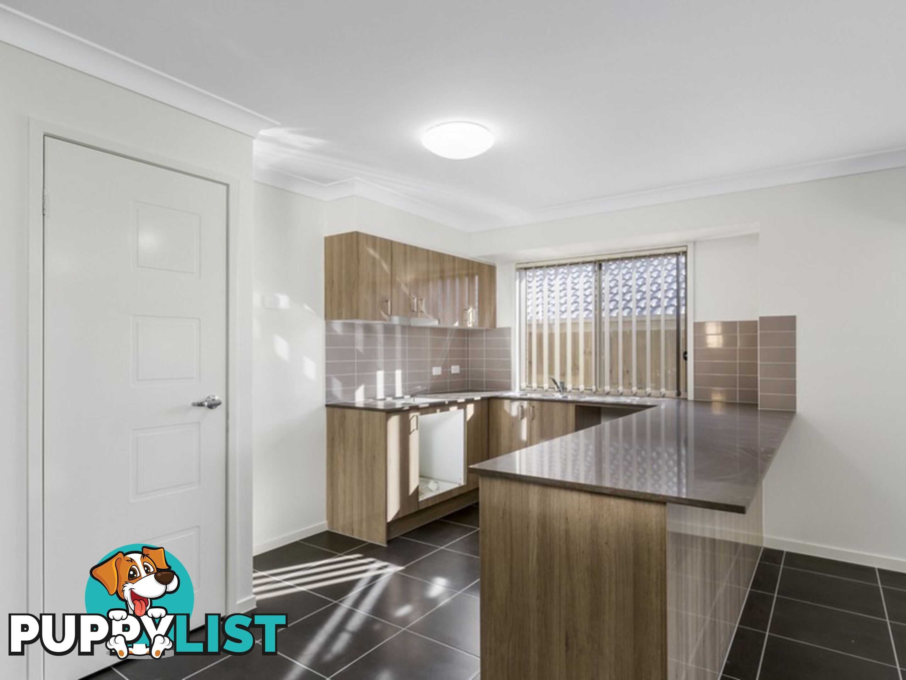 8 Maurie Pears Crescent PIMPAMA QLD 4209