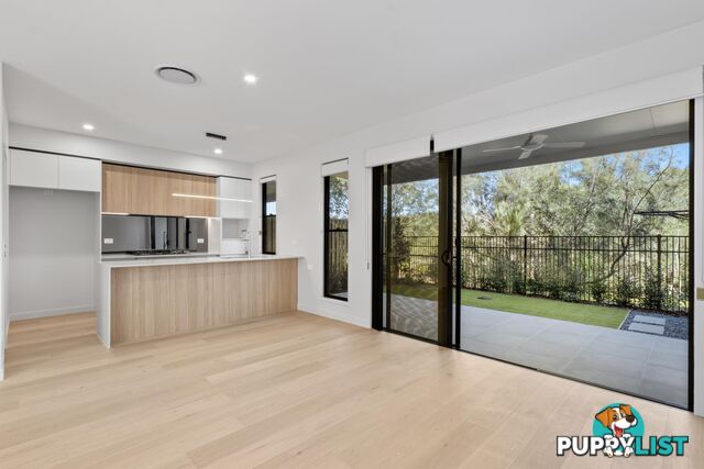 75/1 Lake Serenity Boulevard HELENSVALE QLD 4212