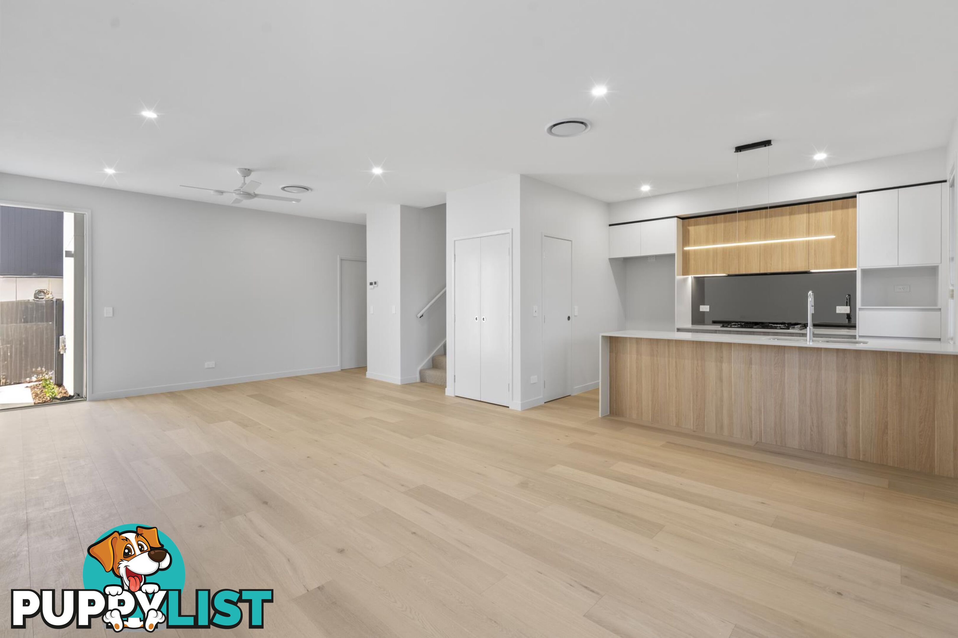 75/1 Lake Serenity Boulevard HELENSVALE QLD 4212