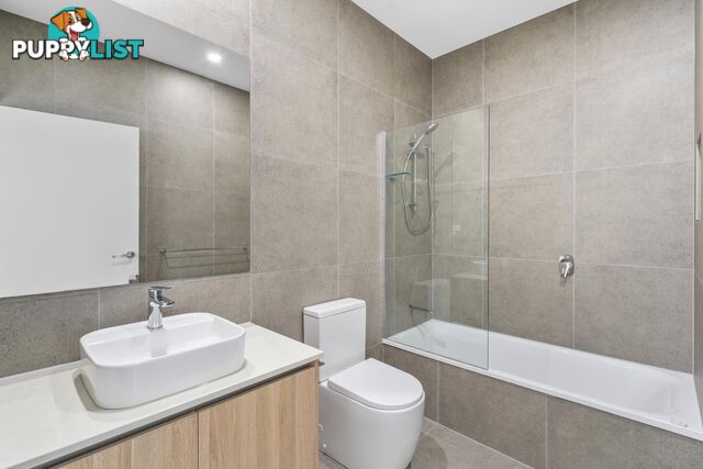 75/1 Lake Serenity Boulevard HELENSVALE QLD 4212
