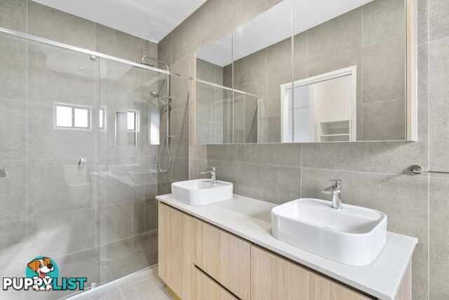 75/1 Lake Serenity Boulevard HELENSVALE QLD 4212