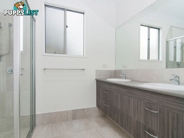 20 Laurel Drive HELENSVALE QLD 4212