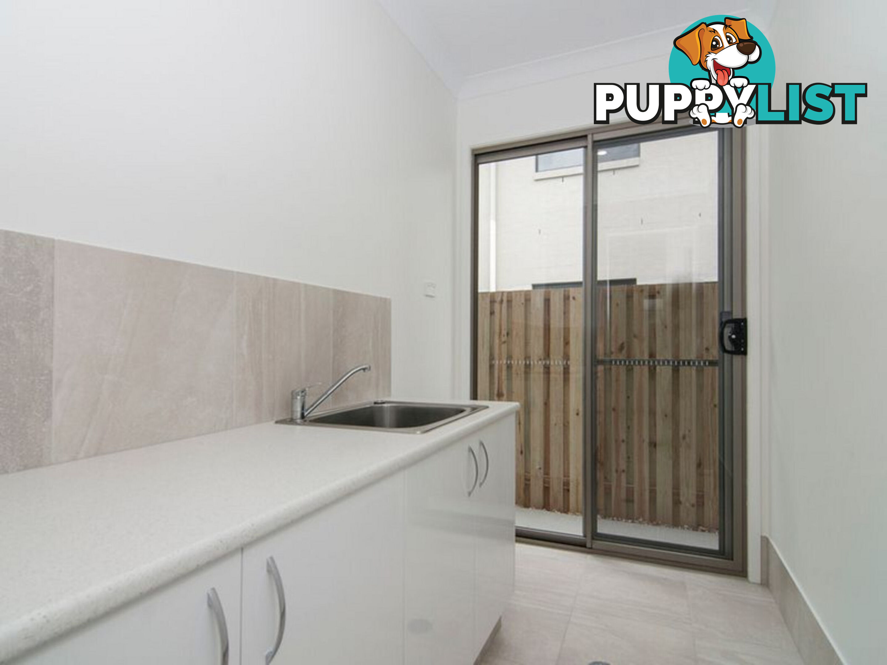 20 Laurel Drive HELENSVALE QLD 4212