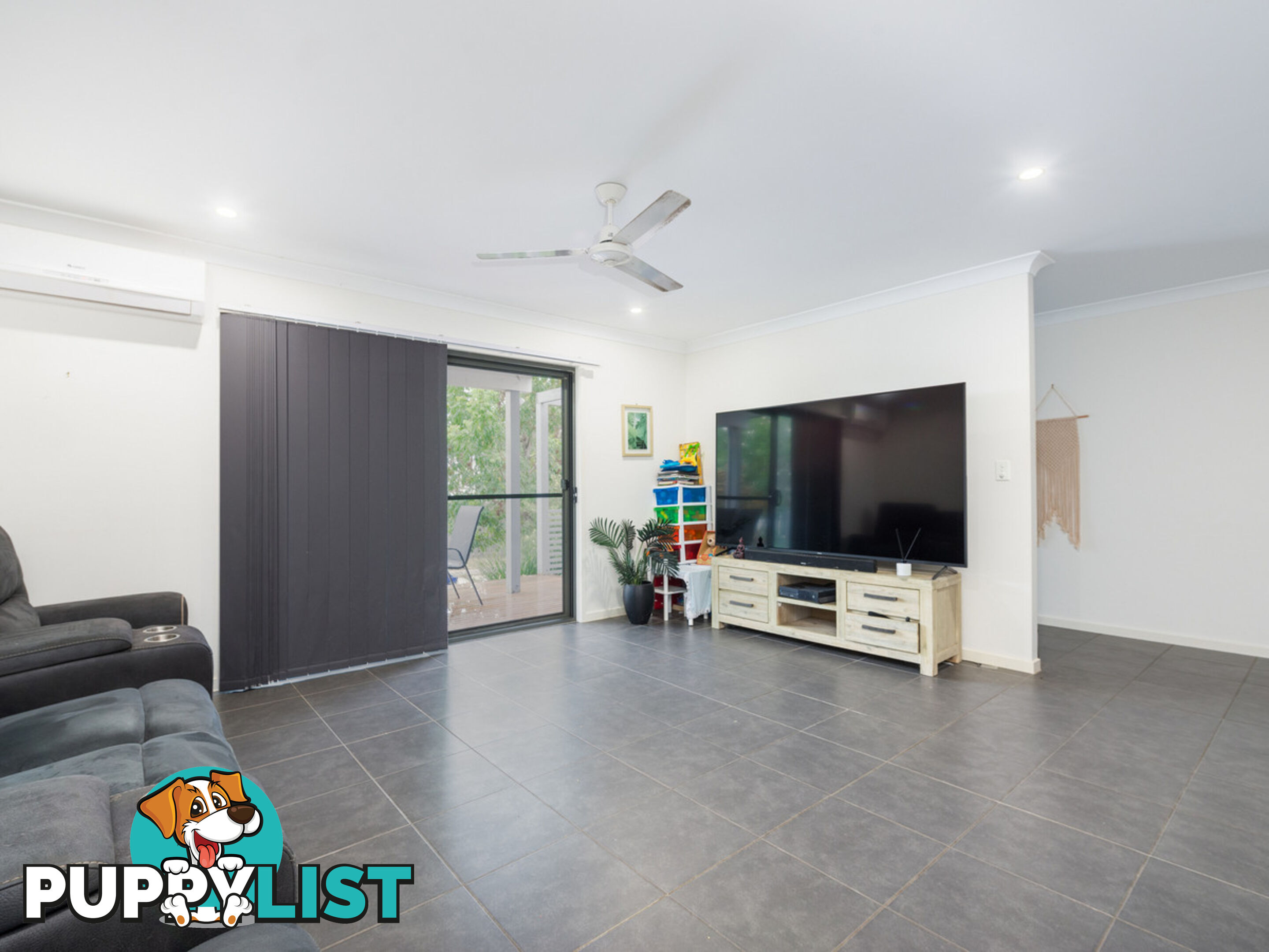 13 Savanna Gardens PIMPAMA QLD 4209