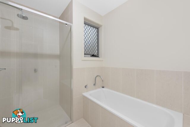 1/51 Canada Place ARUNDEL QLD 4214