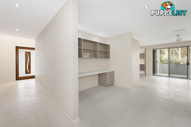 1/51 Canada Place ARUNDEL QLD 4214