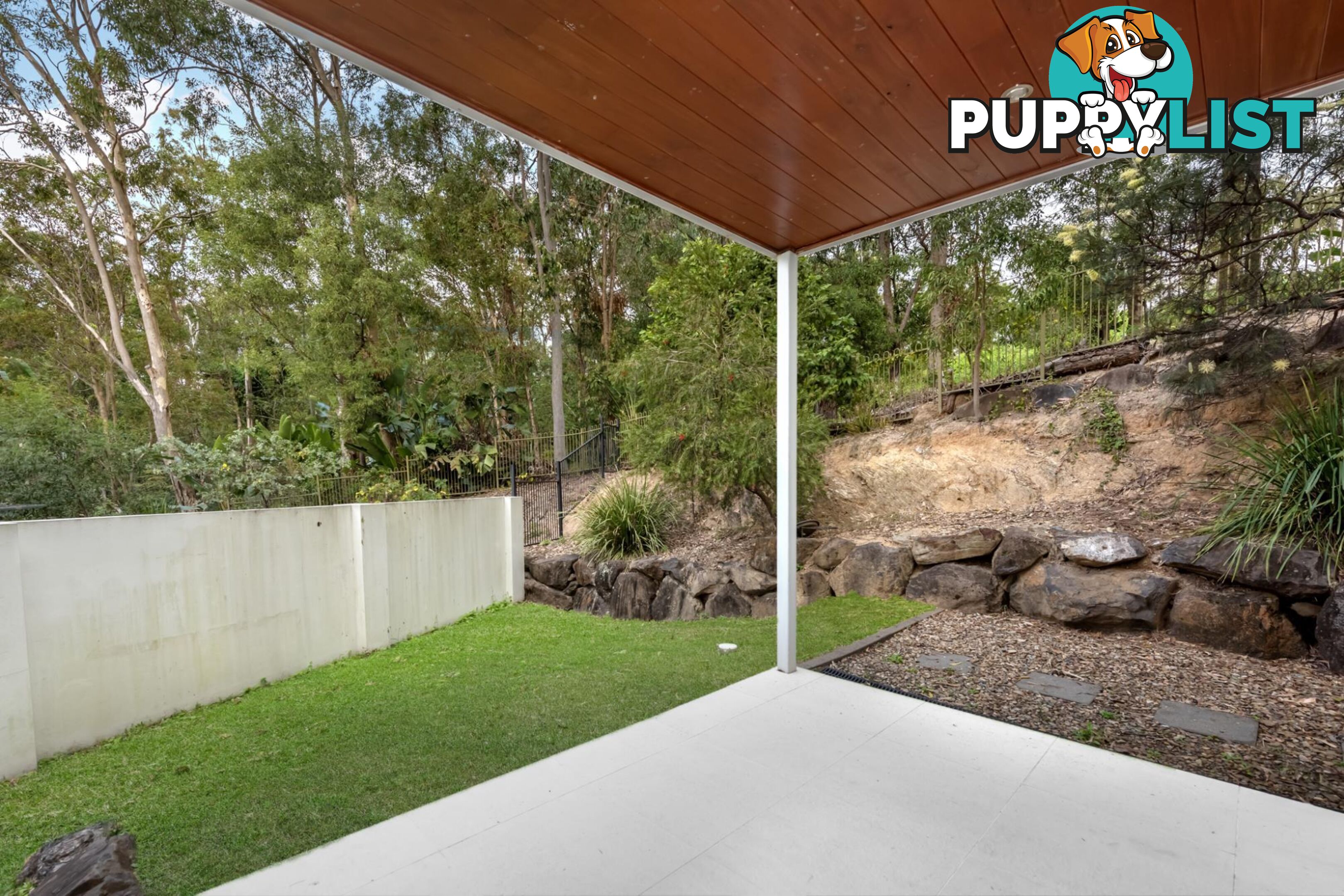 1/51 Canada Place ARUNDEL QLD 4214