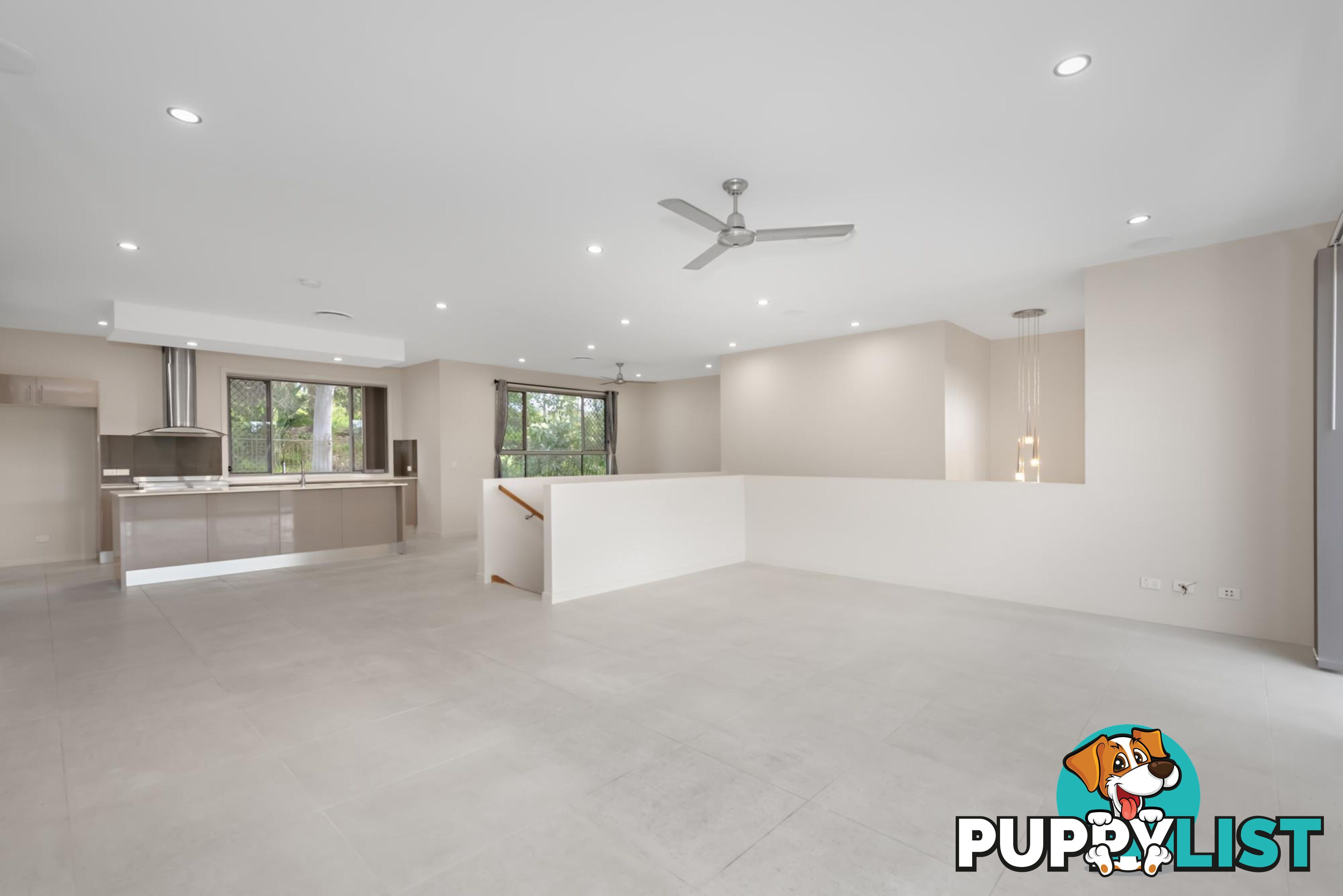 1/51 Canada Place ARUNDEL QLD 4214