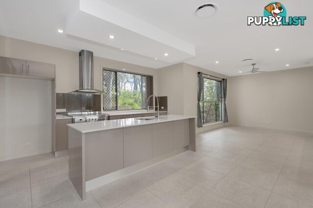 1/51 Canada Place ARUNDEL QLD 4214