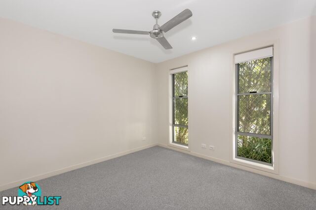1/51 Canada Place ARUNDEL QLD 4214