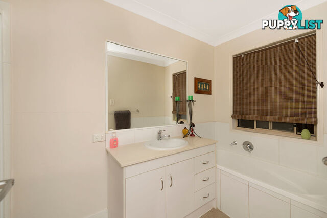 12 Kona Way PIMPAMA QLD 4209