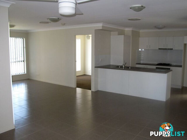 4A Charles Avenue PIMPAMA QLD 4209