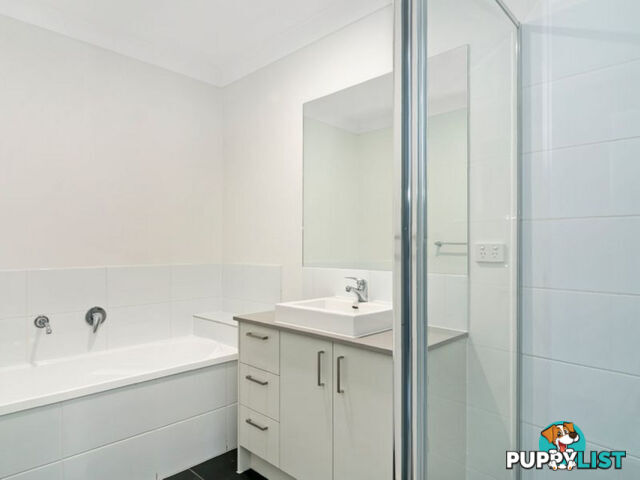 1/6 Pidgeon Street PIMPAMA QLD 4209