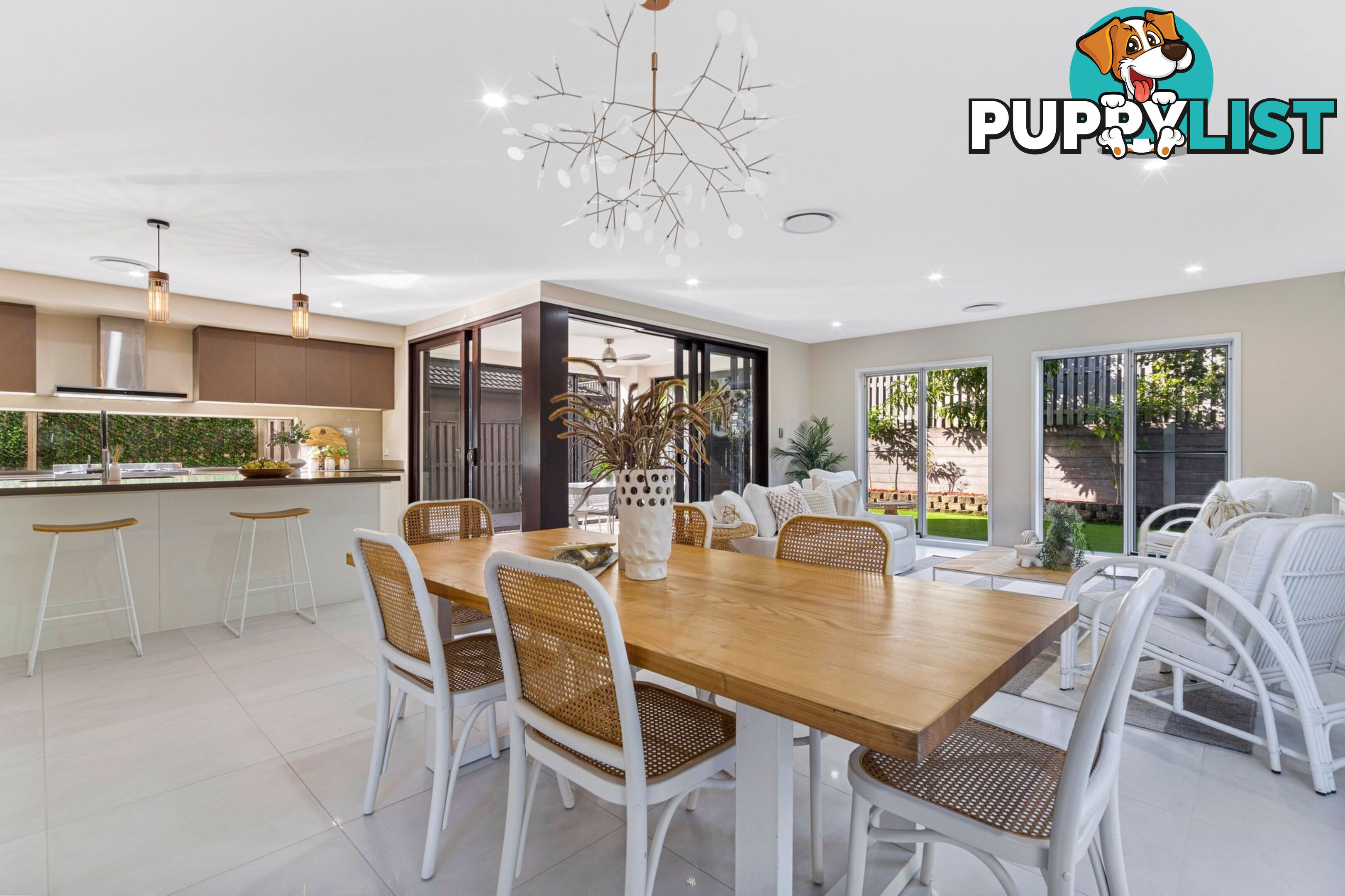 21 Rundle Avenue PIMPAMA QLD 4209