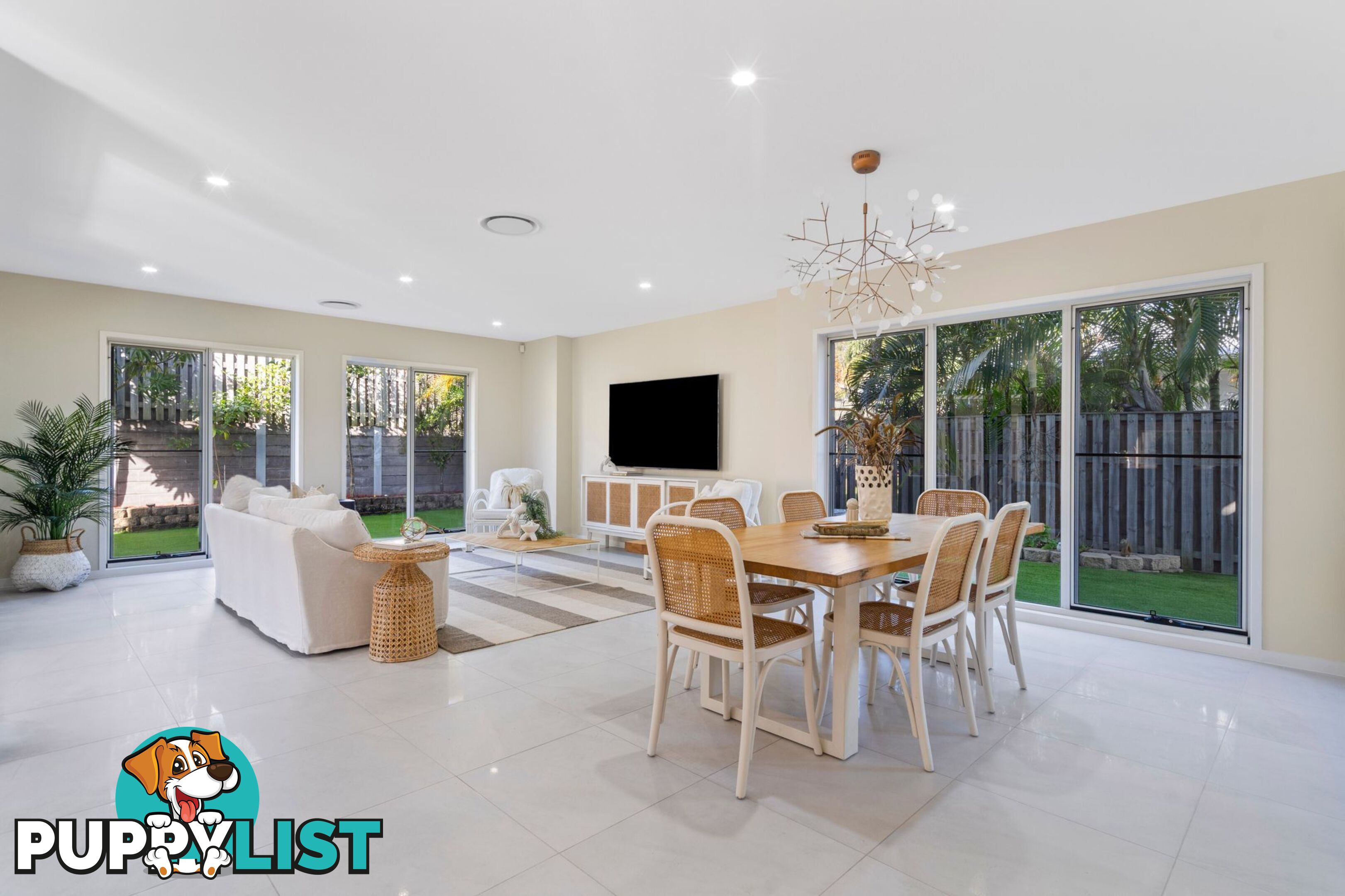 21 Rundle Avenue PIMPAMA QLD 4209