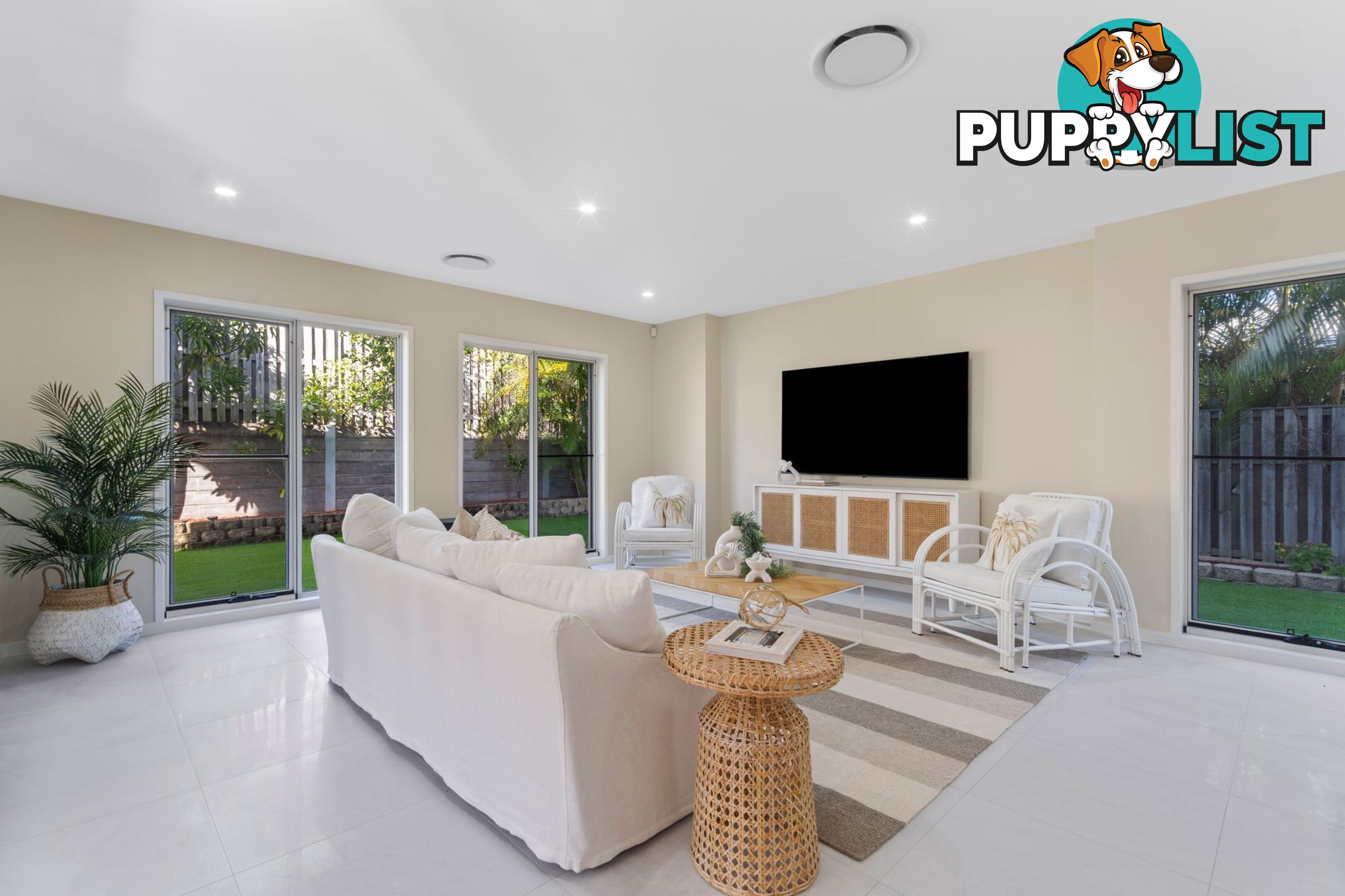 21 Rundle Avenue PIMPAMA QLD 4209