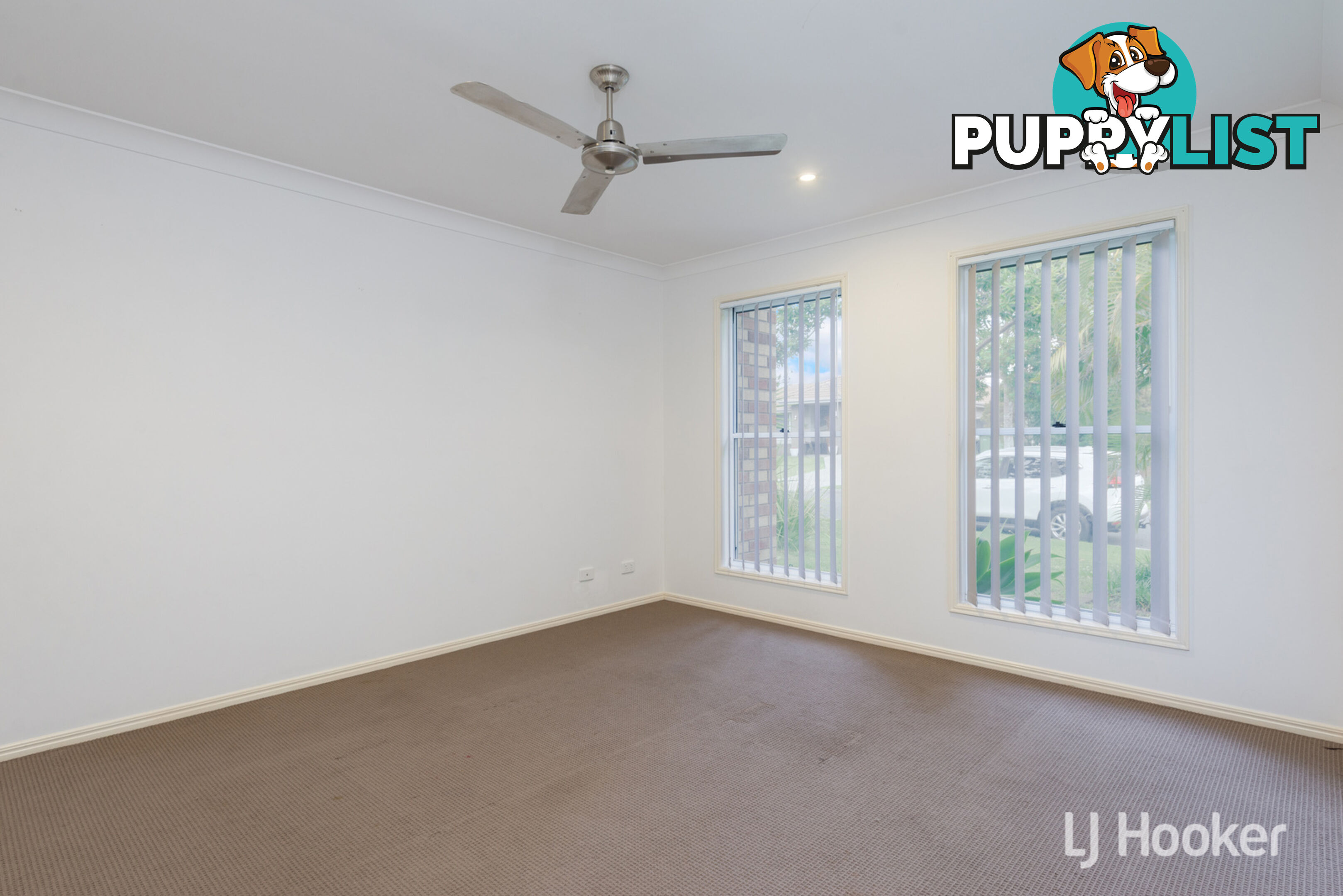 10 John Crescent PIMPAMA QLD 4209