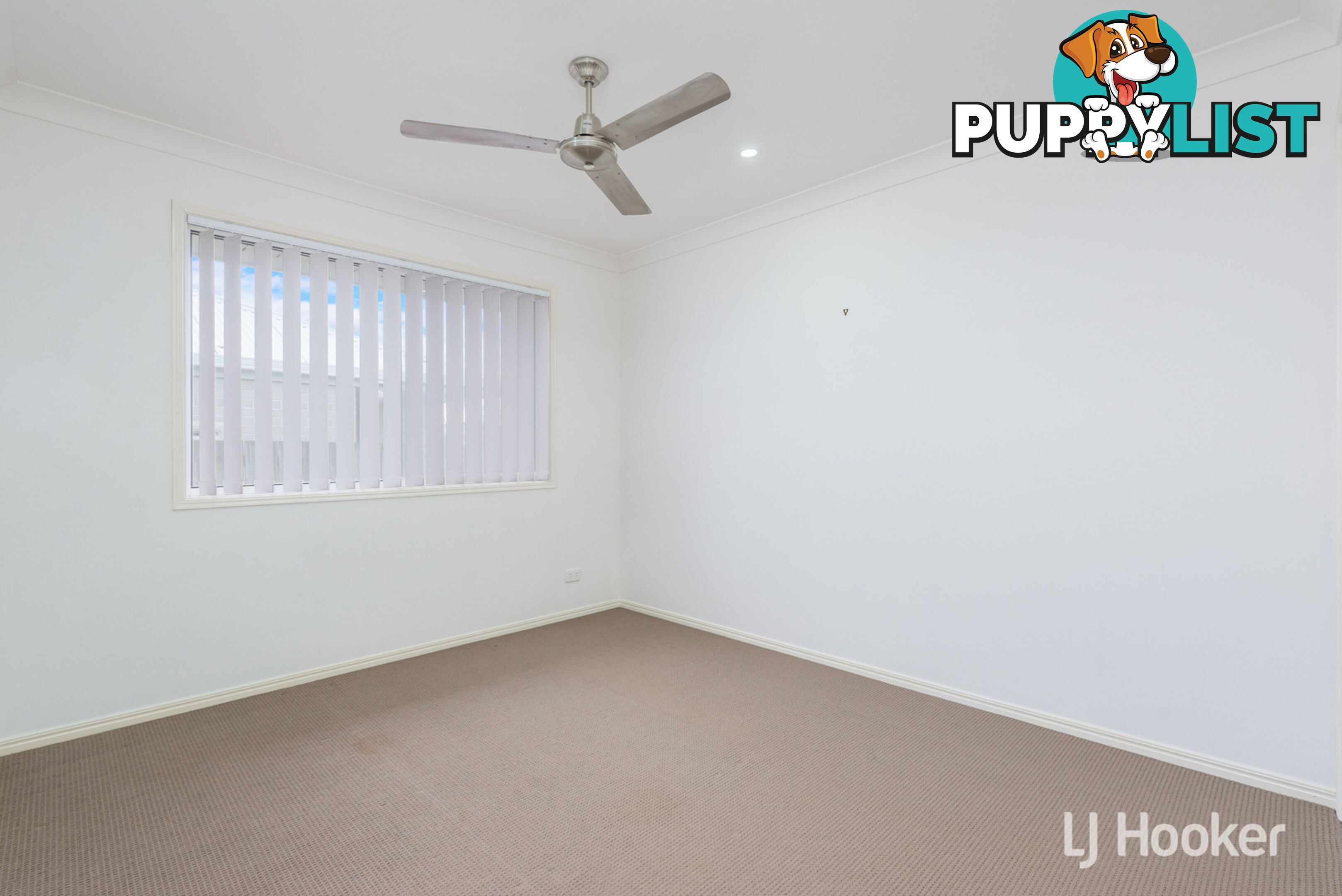 10 John Crescent PIMPAMA QLD 4209