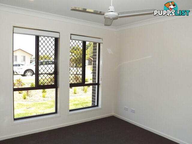22 Azure Way COOMERA QLD 4209