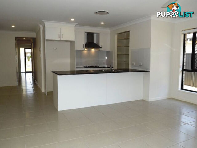 22 Azure Way COOMERA QLD 4209