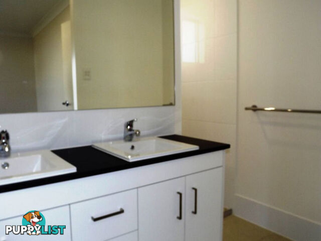 22 Azure Way COOMERA QLD 4209