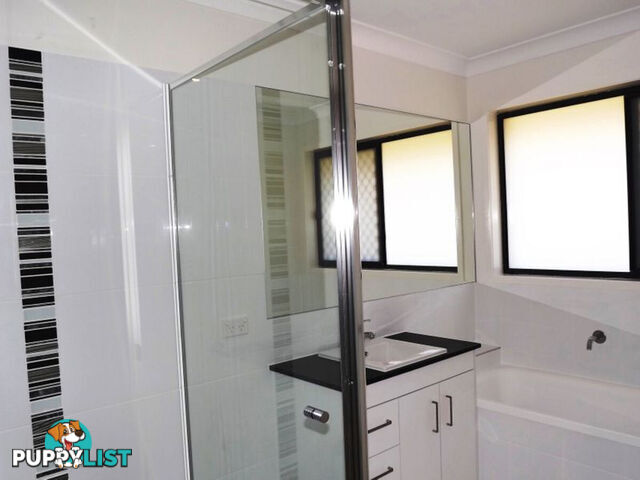 22 Azure Way COOMERA QLD 4209