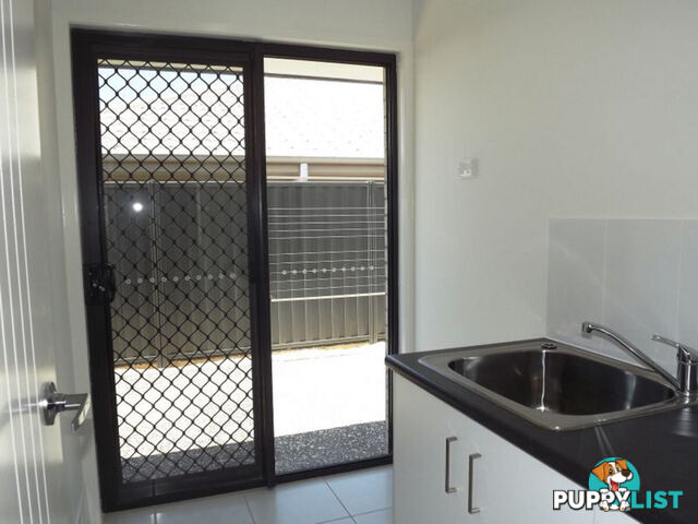 22 Azure Way COOMERA QLD 4209