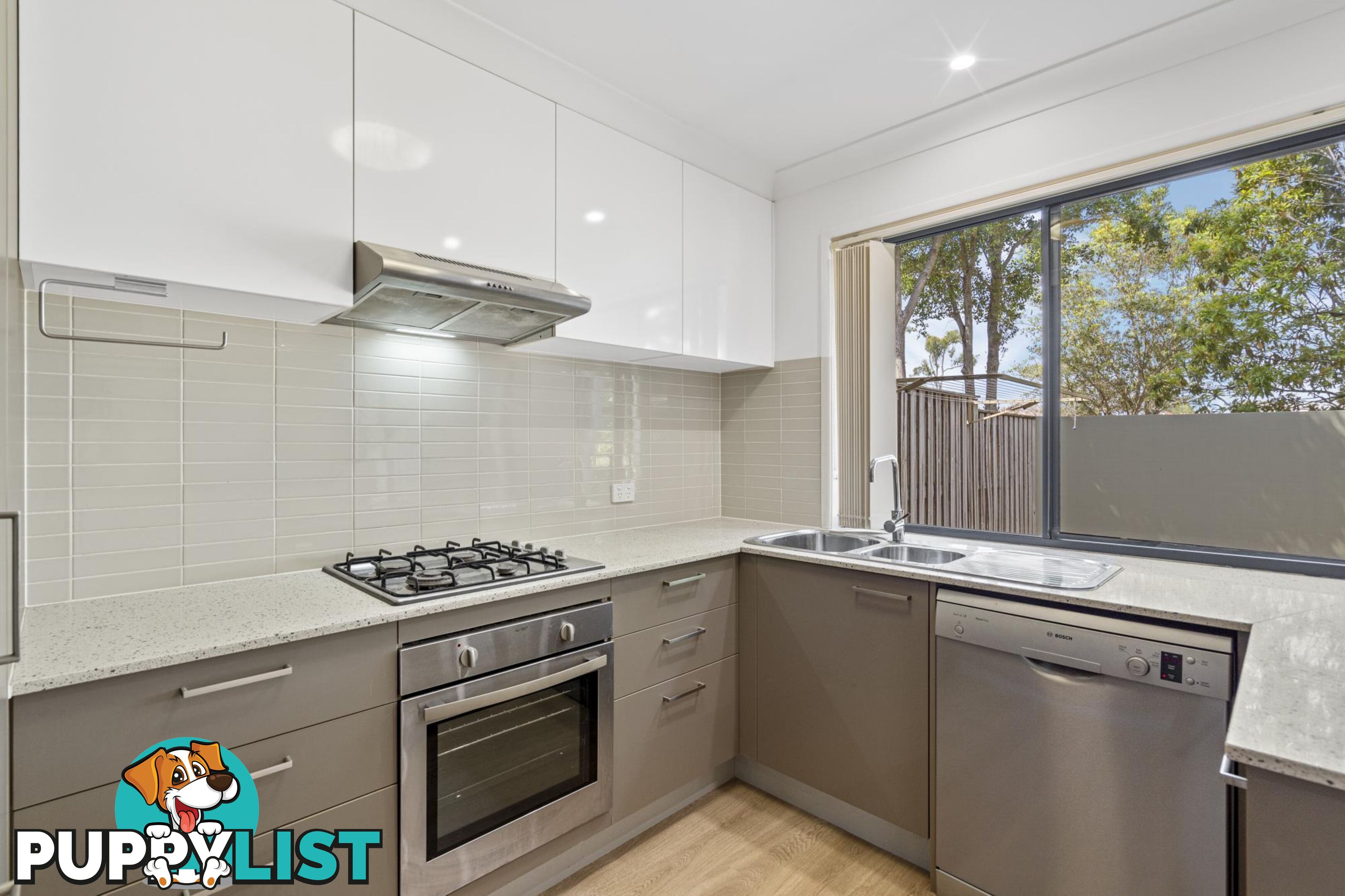 7/2 Jefferson Court UPPER COOMERA QLD 4209