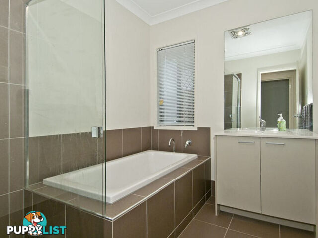 49 Oakover Avenue ORMEAU HILLS QLD 4208