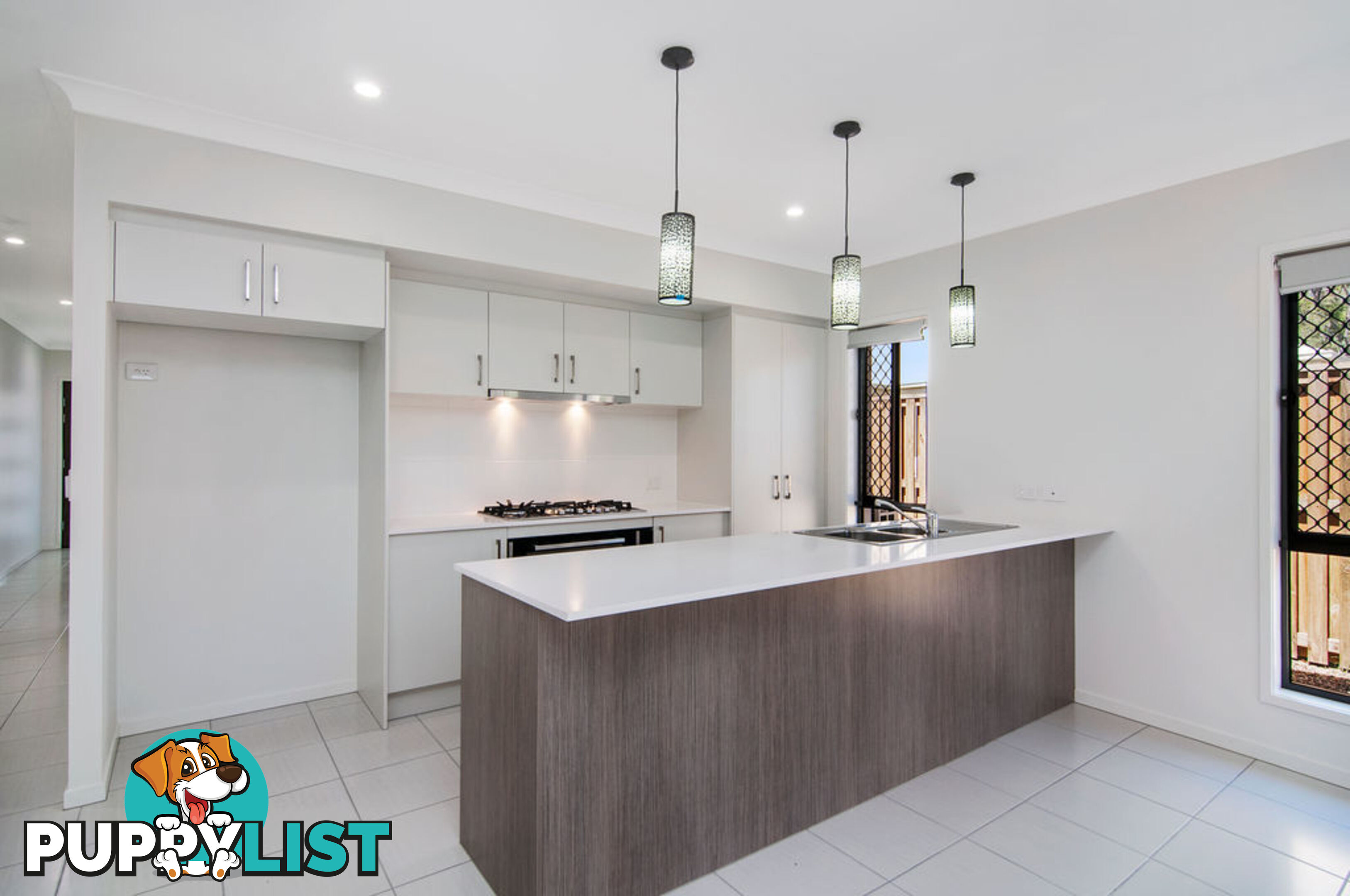 27 Moorinya Circuit PIMPAMA QLD 4209