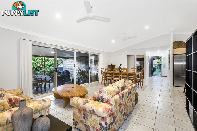 19 Redstart Street UPPER COOMERA QLD 4209