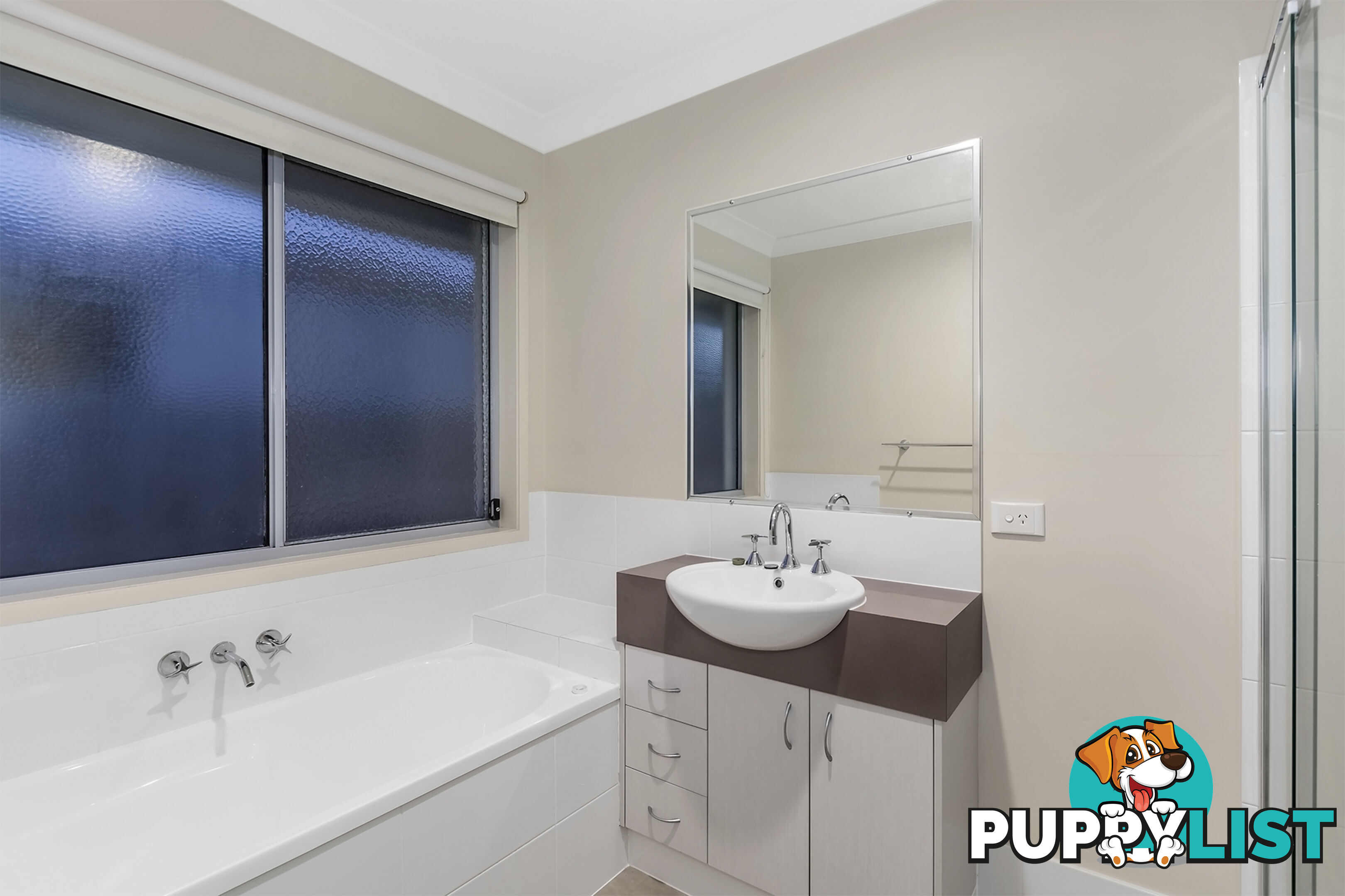 10 James Street PIMPAMA QLD 4209