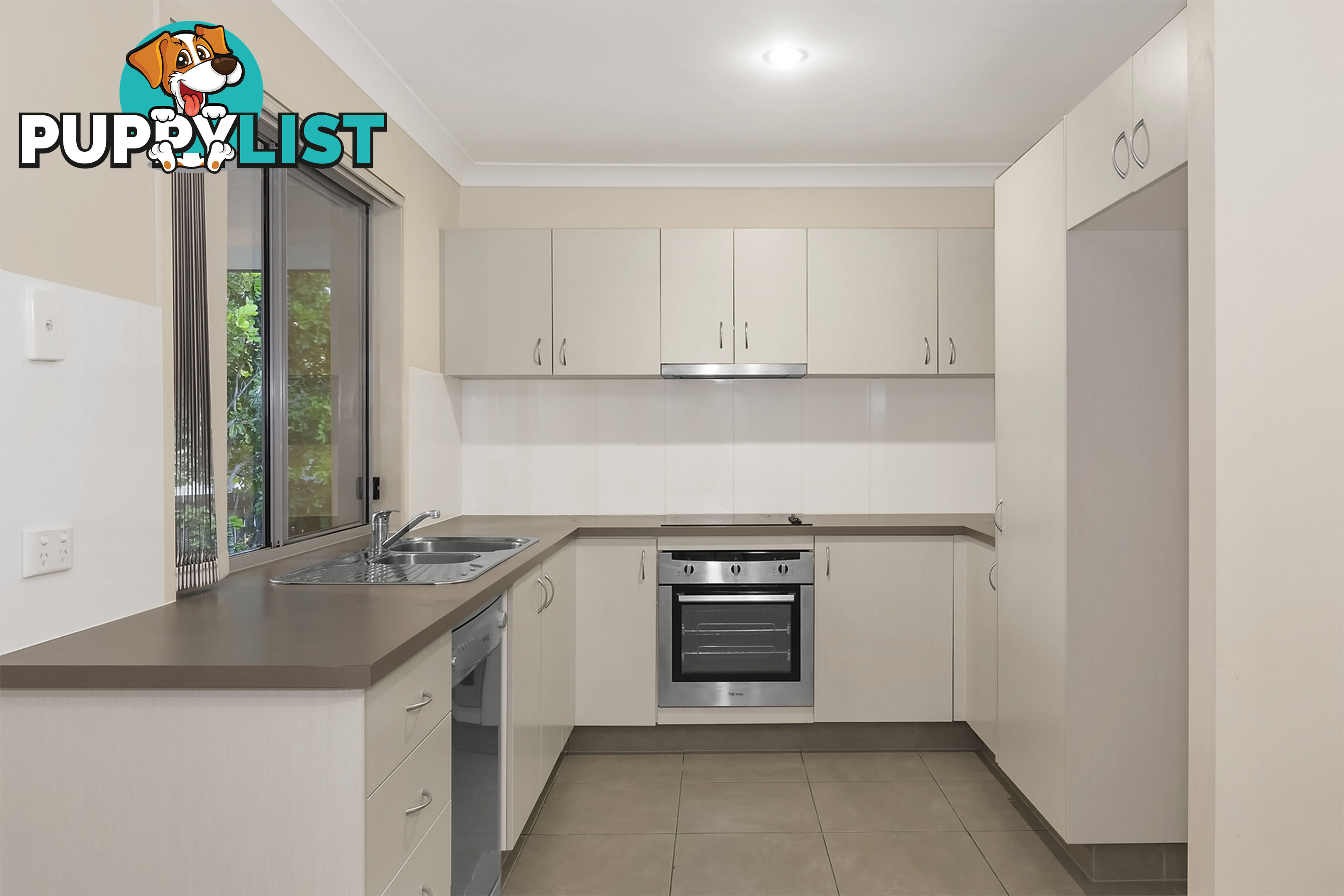 10 James Street PIMPAMA QLD 4209