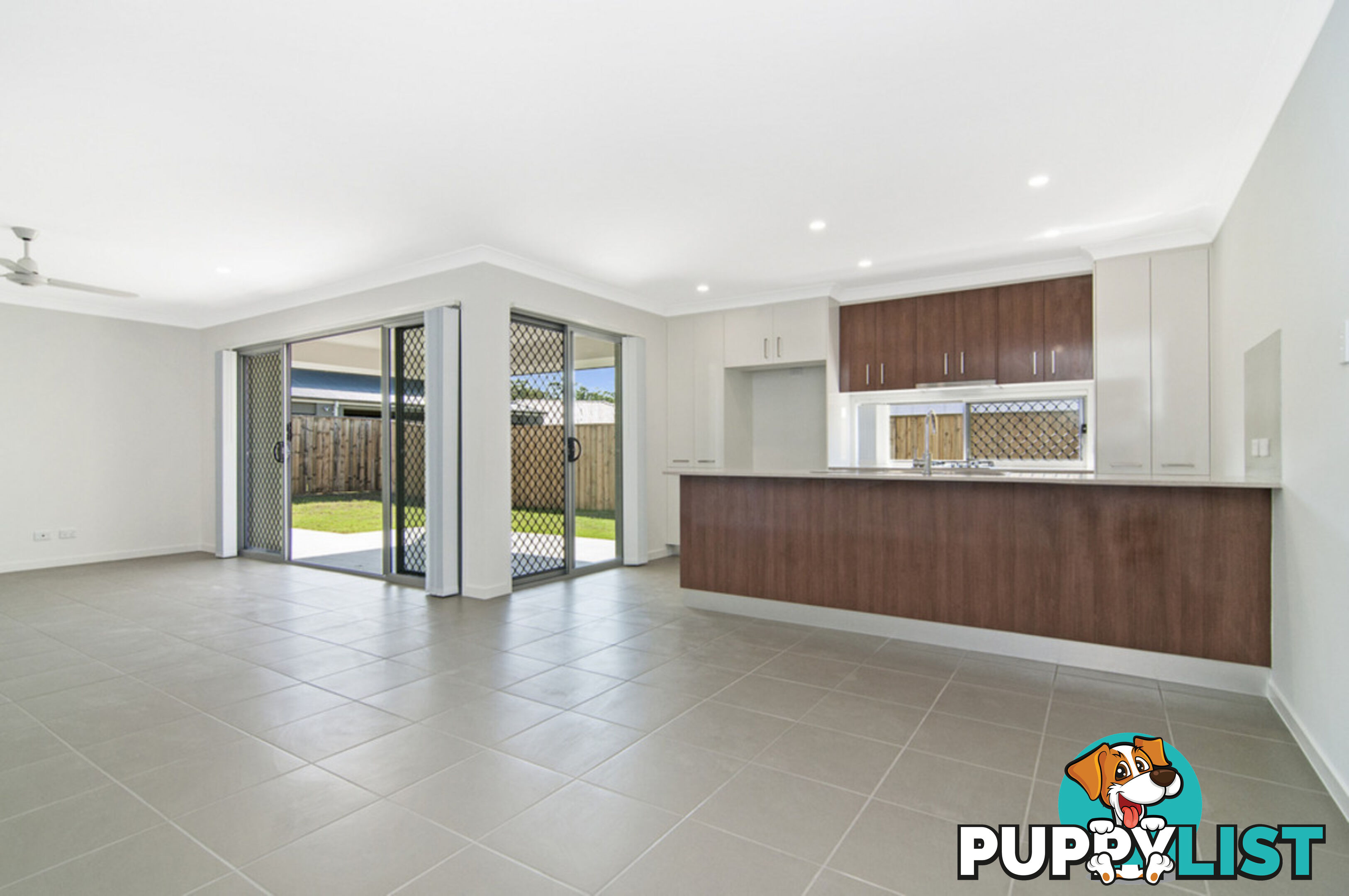 62 Azure Way PIMPAMA QLD 4209