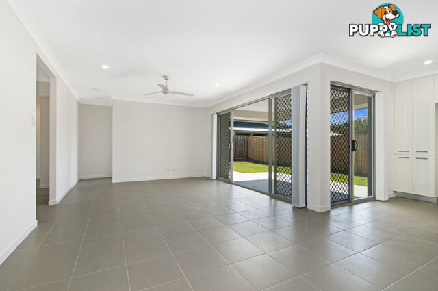 62 Azure Way PIMPAMA QLD 4209