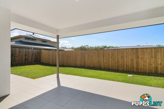 62 Azure Way PIMPAMA QLD 4209