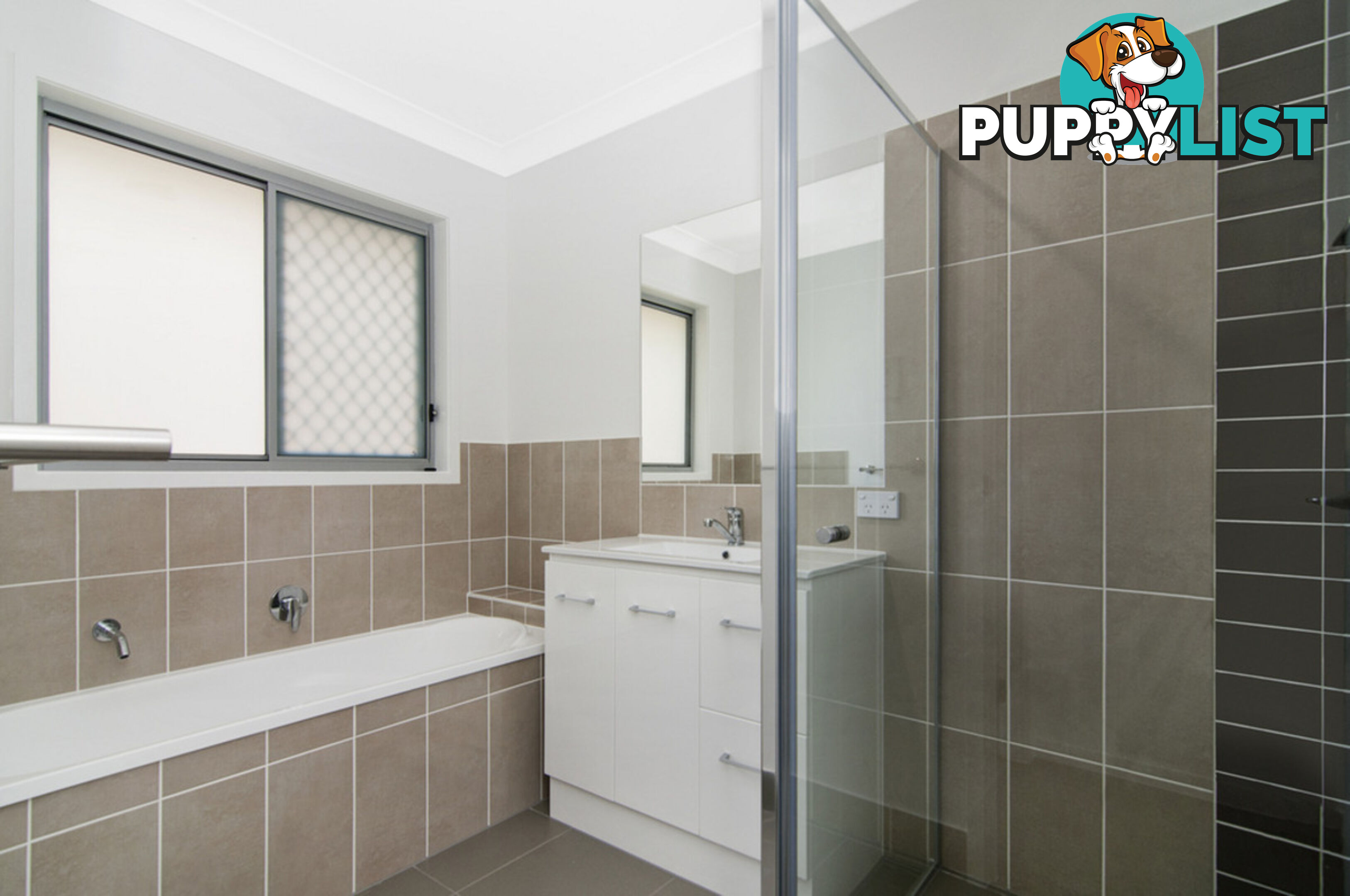 62 Azure Way PIMPAMA QLD 4209