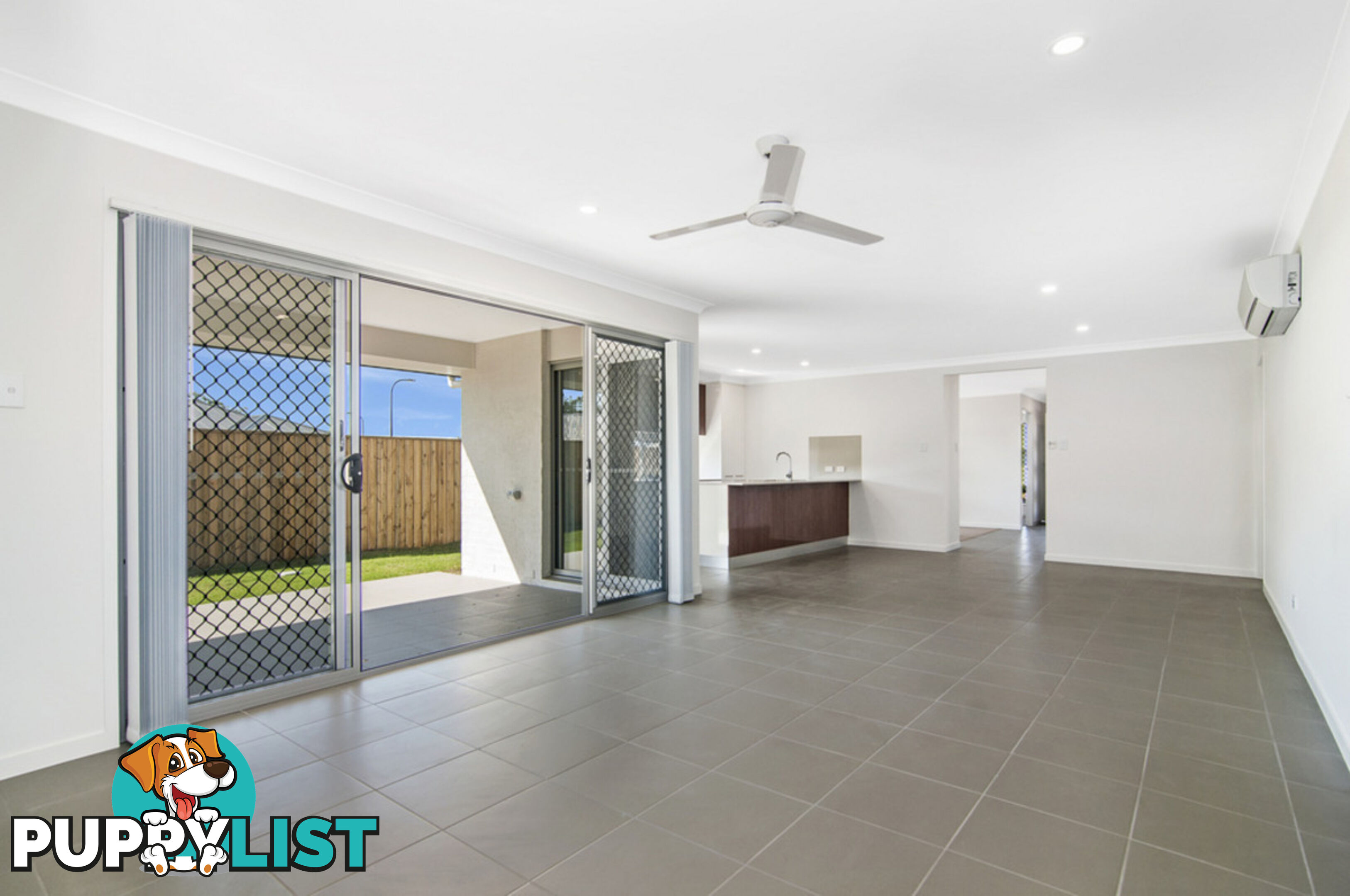 62 Azure Way PIMPAMA QLD 4209