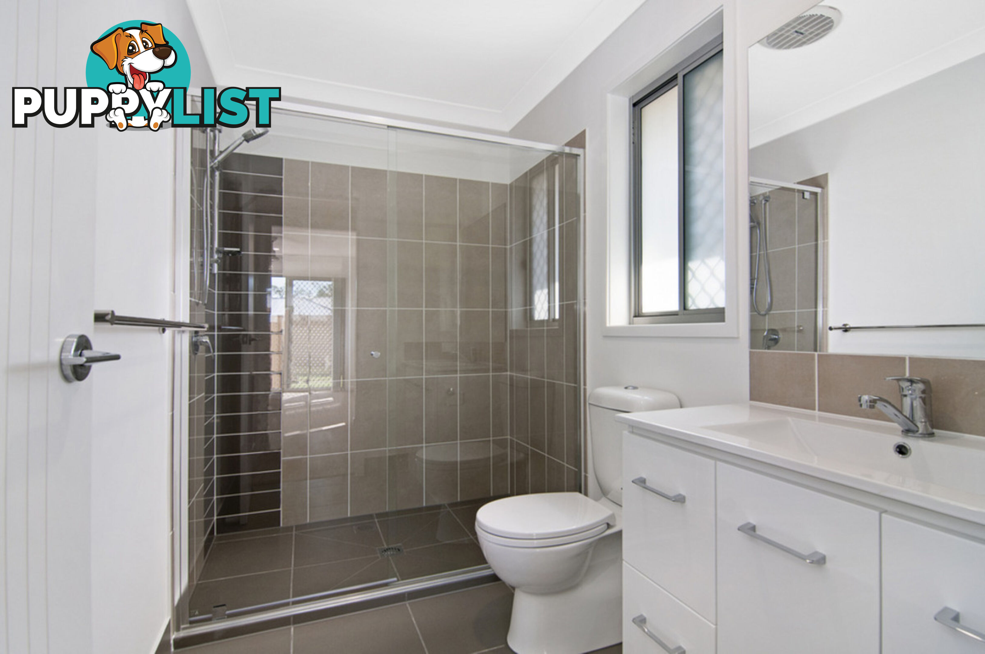 62 Azure Way PIMPAMA QLD 4209