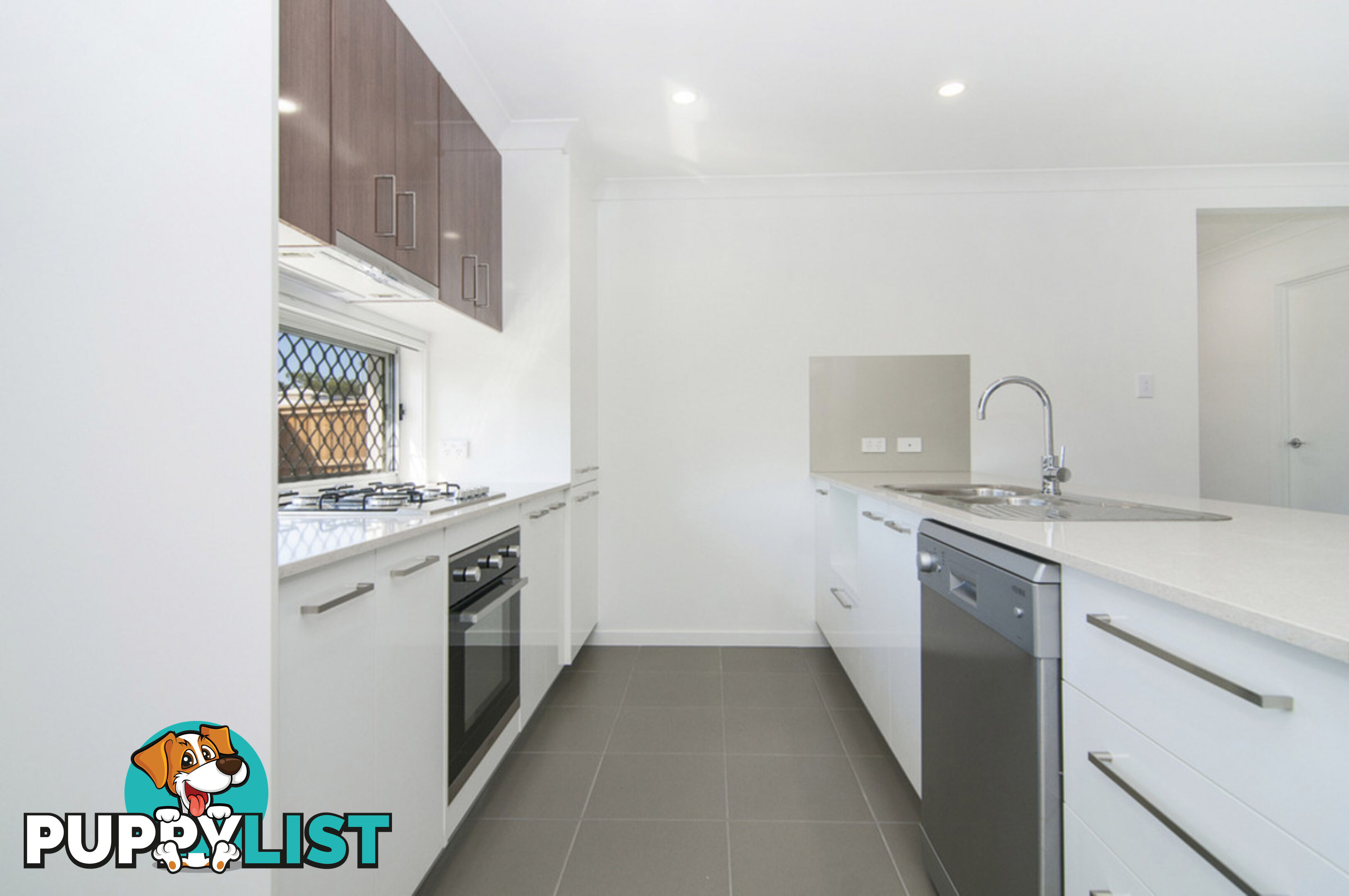 62 Azure Way PIMPAMA QLD 4209