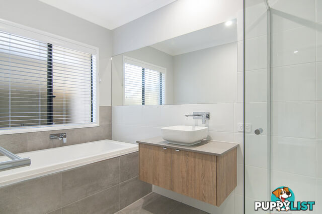 7 Roebuck Street COOMERA QLD 4209