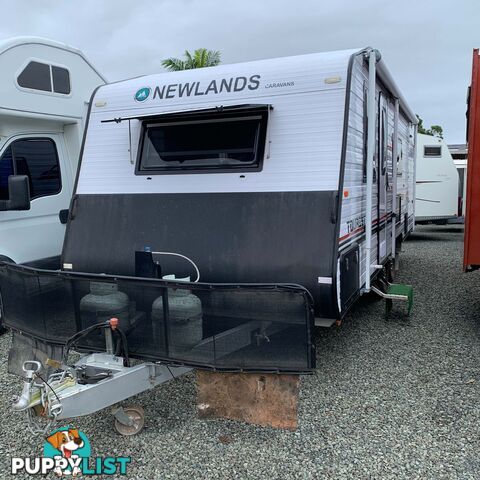 (On-Site) Newlands Tourister 3-Bunk Family Van