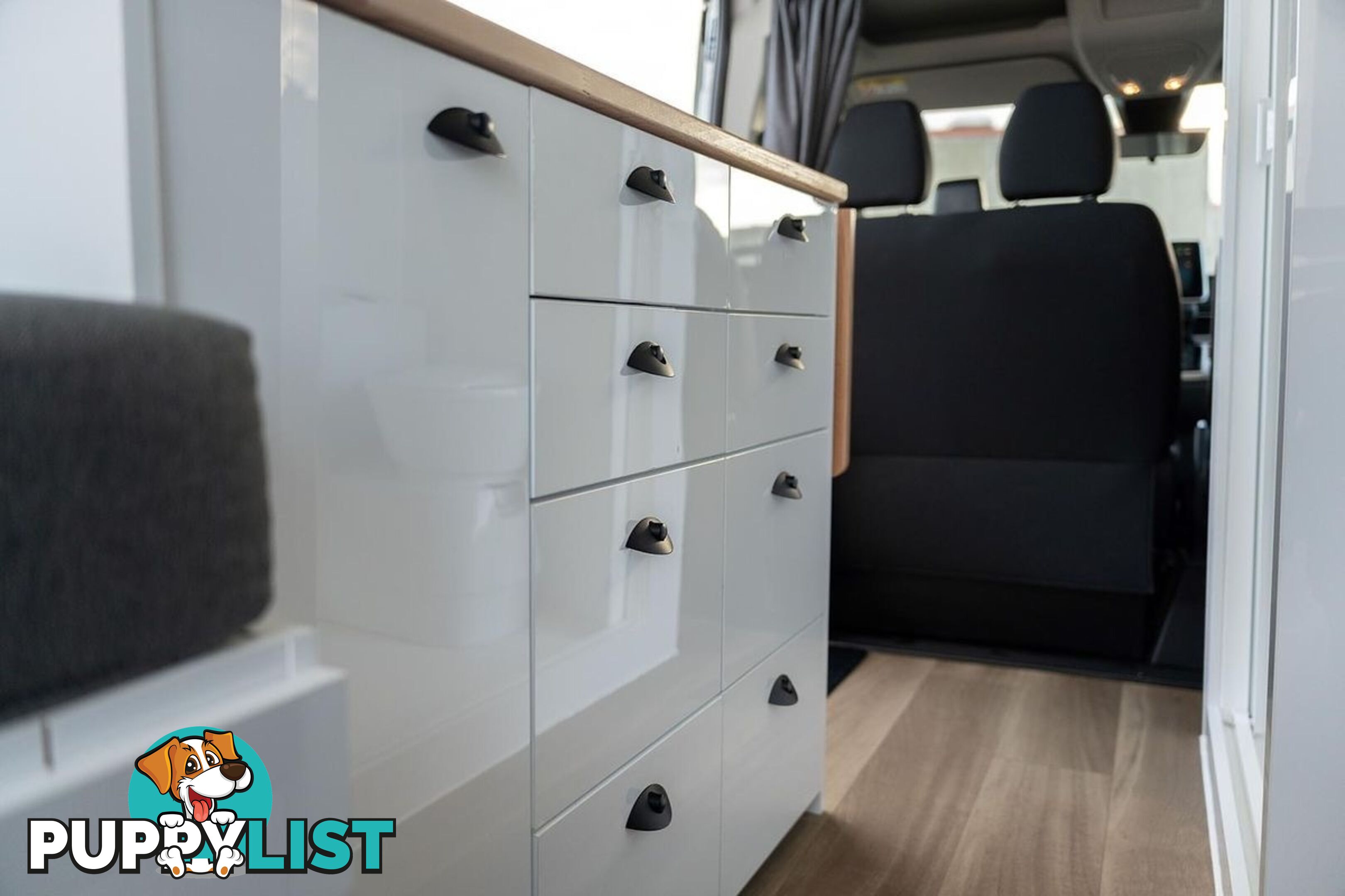 2024 LDV deliver 9 Gleehawk explorer