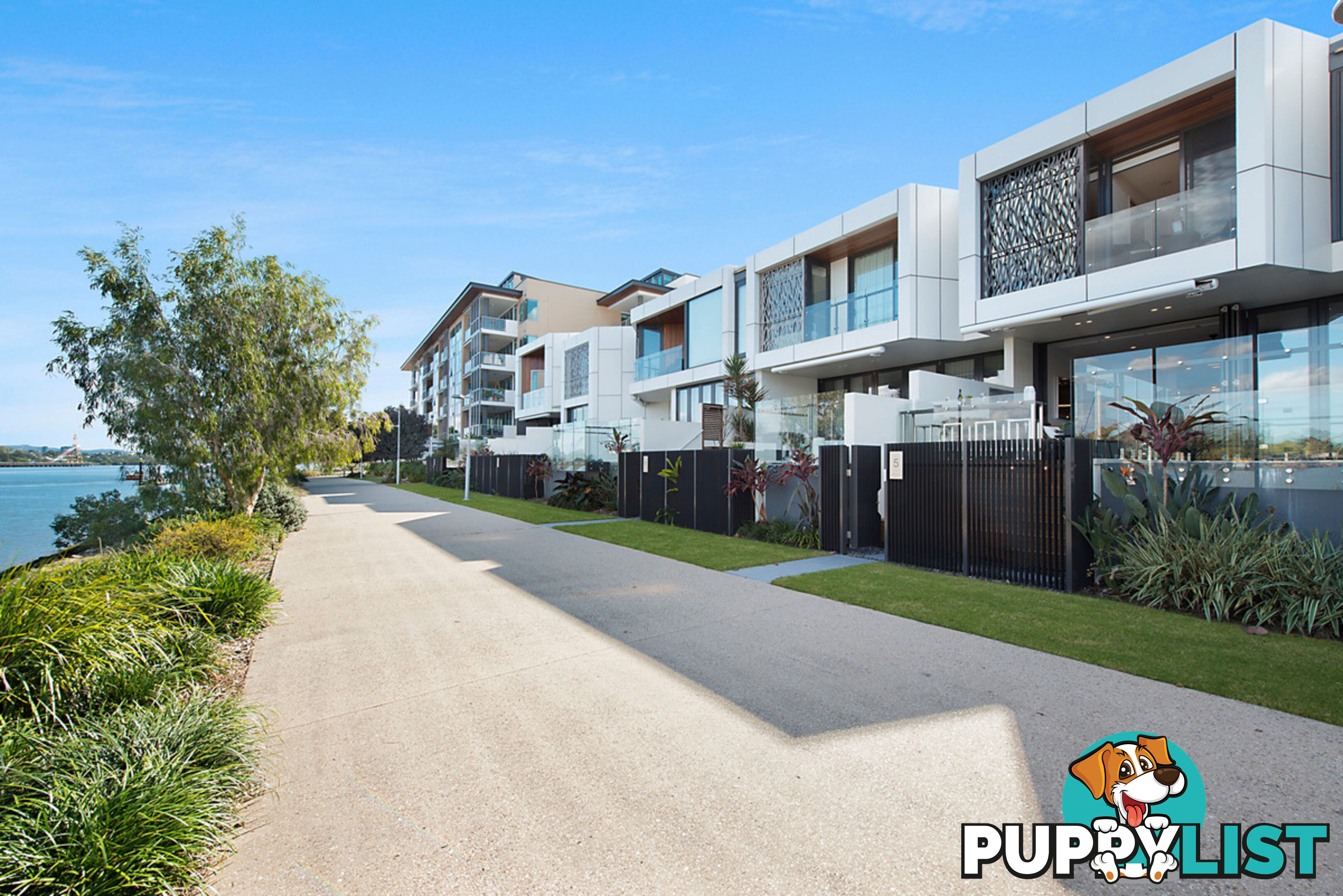 5/102 Parkside Circuit HAMILTON QLD 4007