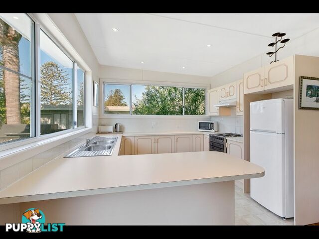 HQ2 7 CHAUVEL CRESCENT Tuross Head, NSW 2537