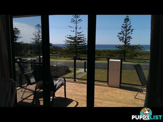 WAVE COTTAGE 81 TUROSS BOULEVARD Tuross Head, NSW 2537